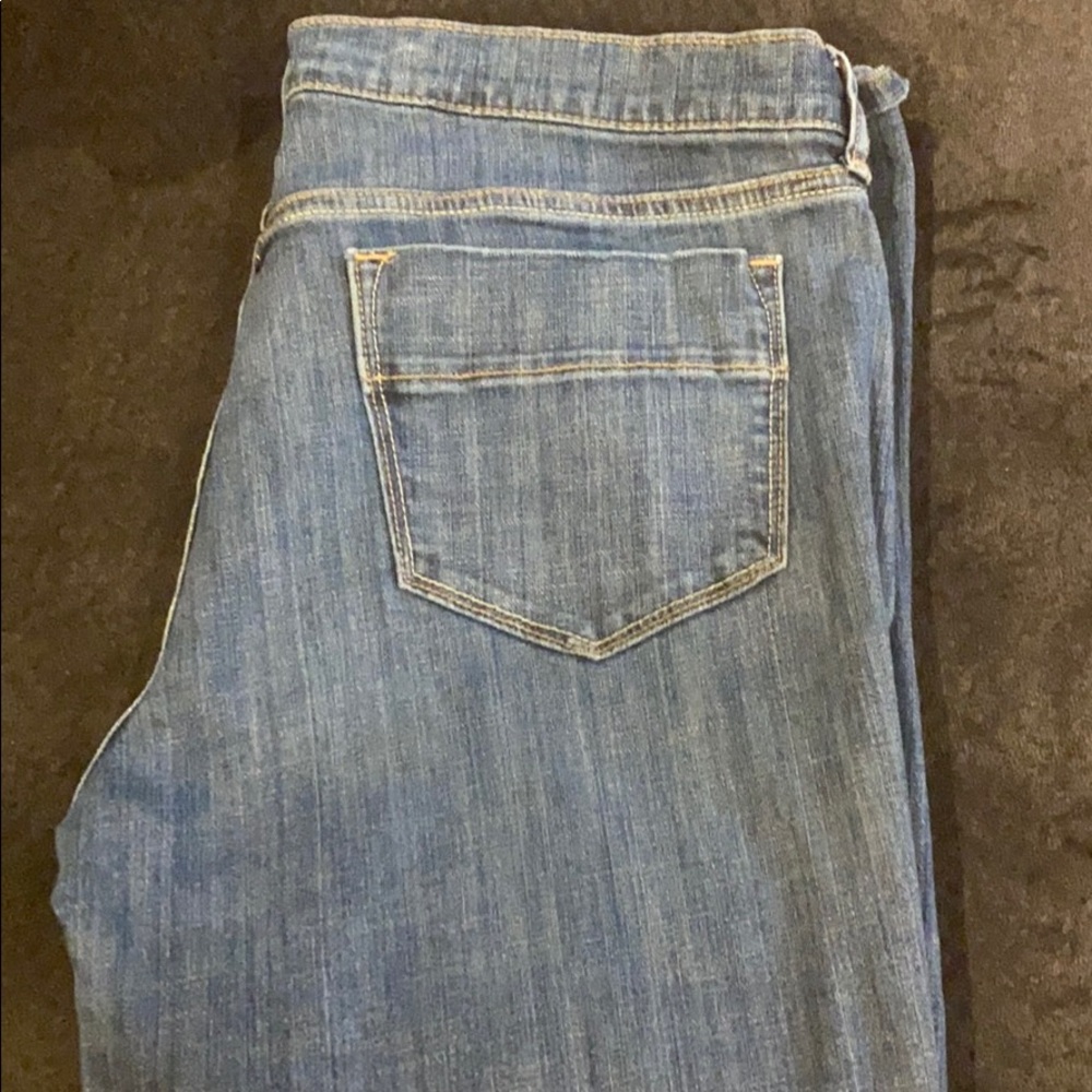 Old Navy Slightly Stretchy Women’s Jeans! ⭐️⭐️